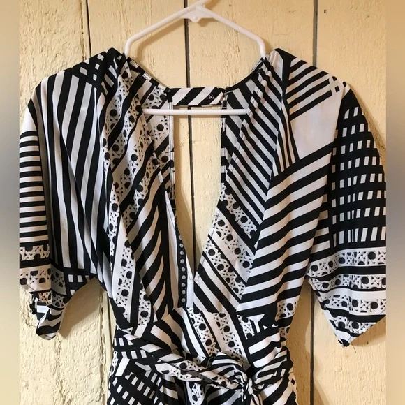 Mustard Seed Abstract Romper - Picture 3 of 8